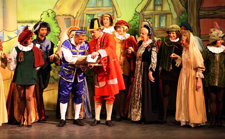 Cinderella Pantomime Broxbourne: Buttons, Town Cryer and Villagers