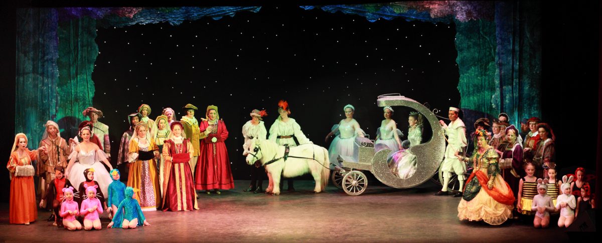 Cinderella's Coach Scene with Cast Pantomime Broxbourne 2010